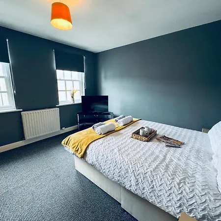 Queens Townhouse - 4 Bed Whitehaven
