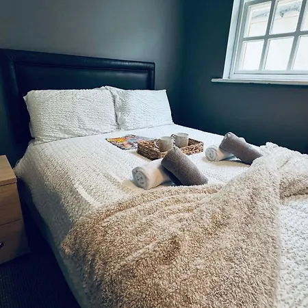 Queens Townhouse - 4 Bedrooms - Sleeps 9 * Whitehaven